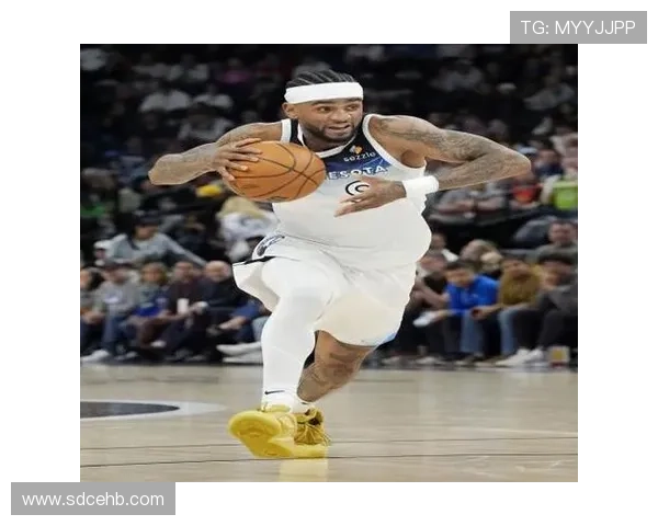 克拉克谈亚历山大沃克离队意外防守有信心重返前五名