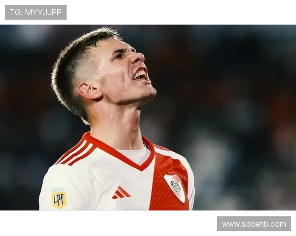 迪马利亚赞马斯坦托诺天赋超群并对其出色表现表示欣喜